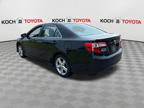 Used 2012 Toyota Camry SE w/ Preferred Accessory Pkg FWD image 6