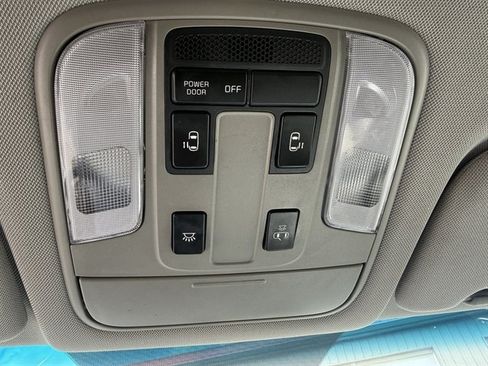 Used 2019 Kia Sedona EX FWD image 21