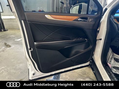 Used 2017 Lincoln MKC Reserve w/ Lincoln MKC Climate Package image 12