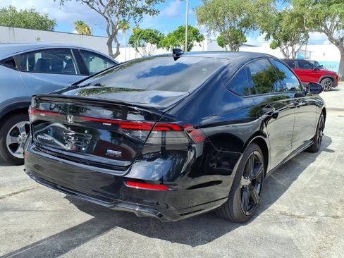 Used 2023 Honda Accord Sport image 7