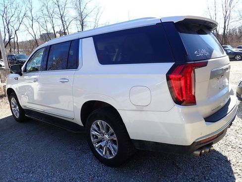 Used 2023 GMC Yukon XL Denali image 5