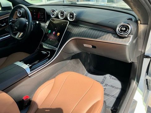 Used 2024 Mercedes-Benz CLE 300 4MATIC Coupe image 17