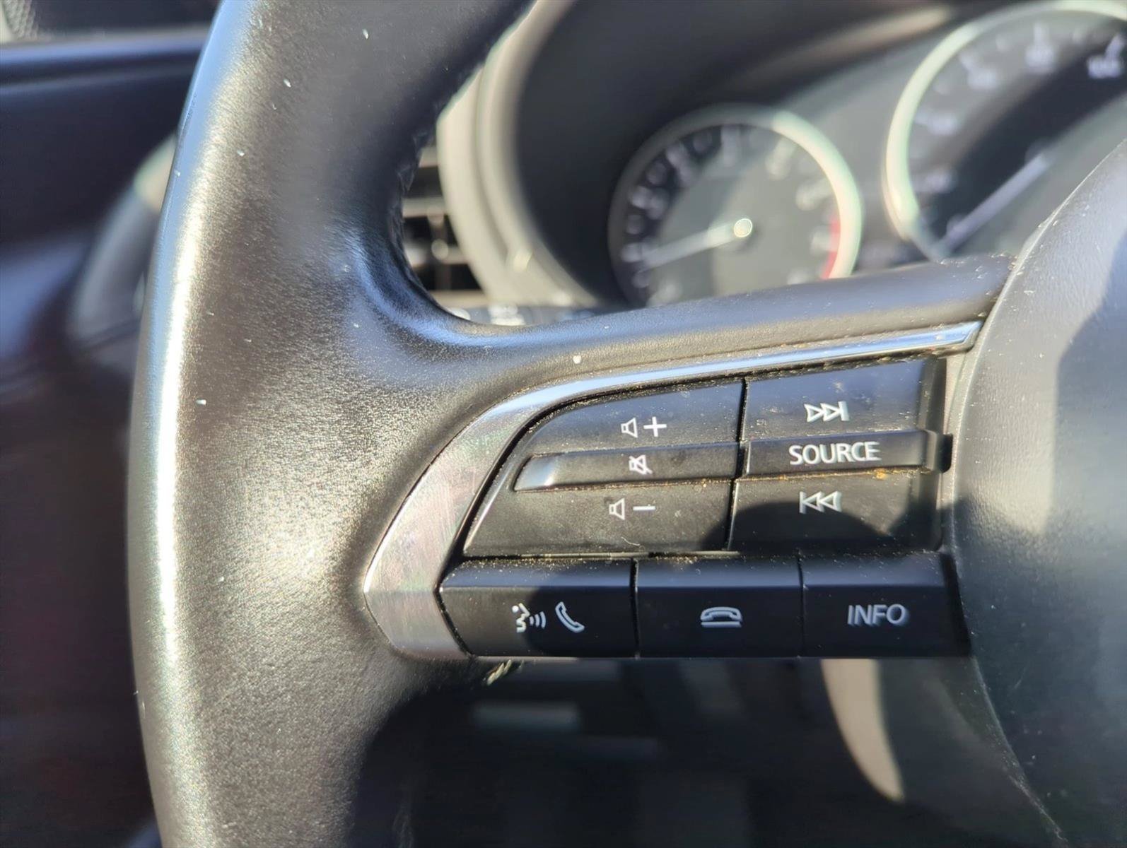 Used 2025 MAZDA MAZDA3 s FWD image 21