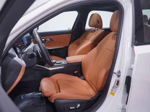 Used 2023 BMW 330i Sedan w/ Driving Assistance Package image 7