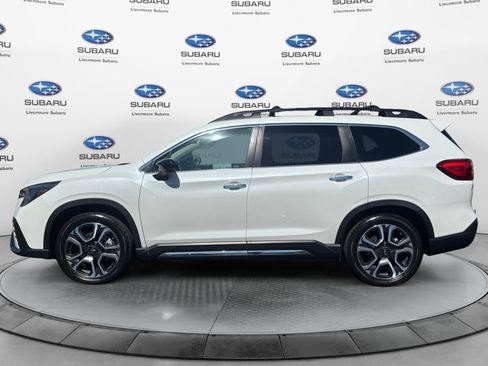 Used 2024 Subaru Ascent Touring AWD/4WD image 2