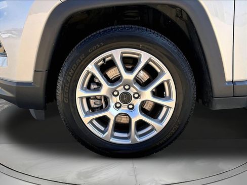 Used 2025 Jeep Compass Limited AWD/4WD image 36