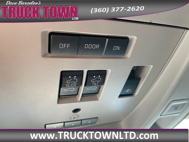 Used 2018 Chevrolet Silverado 2500 High Country w/ Duramax Plus Package AWD/4WD image 30
