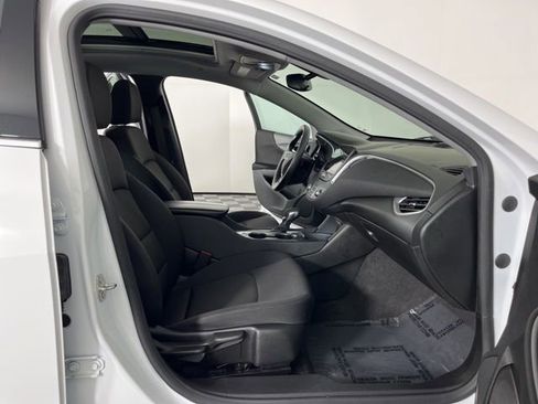 Used 2024 Chevrolet Malibu LT image 40