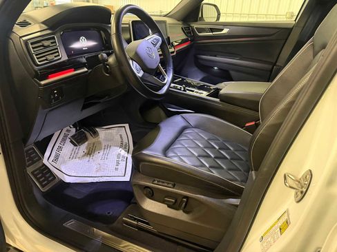 Certified 2024 Volkswagen Atlas Cross Sport SEL Premium R-Line image 19