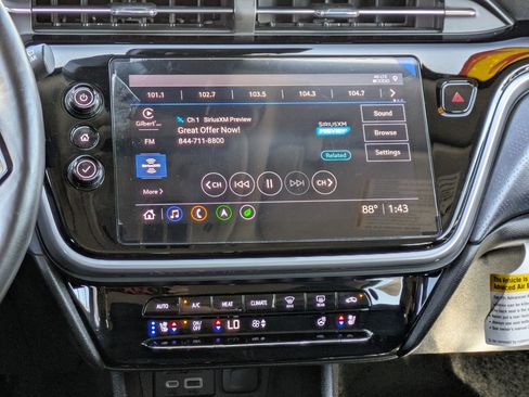 Used 2022 Chevrolet Bolt EUV Premier w/ Sun & Sound Package image 18