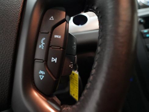 Used 2010 Buick Enclave CXL image 21