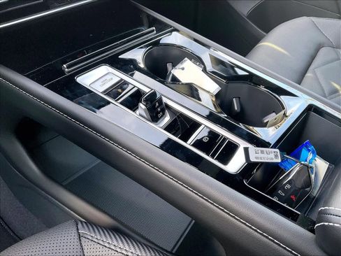 New 2026 Volkswagen Atlas Cross Sport SE image 14