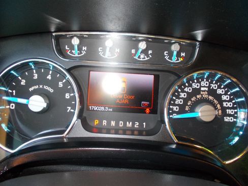 Used 2013 Ford F150 Lariat w/ Luxury Equipment Group image 16