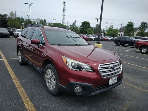 Used 2016 Subaru Outback 2.5i Premium AWD/4WD image 4
