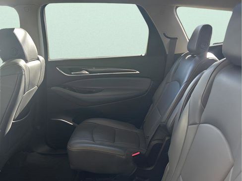 Used 2018 Buick Enclave Premium image 18