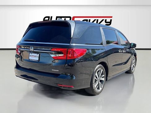 Used 2024 Honda Odyssey Touring image 7