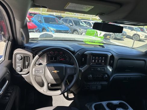 Used 2023 Chevrolet Silverado 2500 Custom w/ Custom Value Package image 15