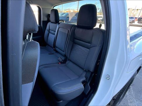 Used 2024 Nissan Frontier SV w/ Technology Package image 14