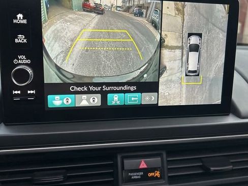 Used 2025 Honda Pilot Black Edition image 38