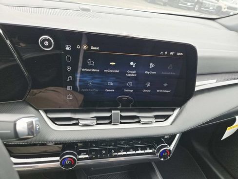 New 2026 Chevrolet Equinox LT w/ Convenience Package II AWD/4WD image 17
