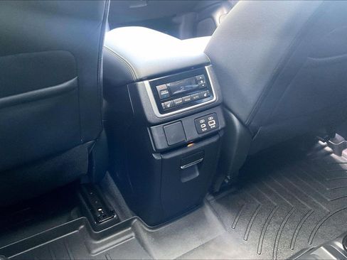 Used 2023 Subaru Ascent Onyx Edition Limited AWD/4WD image 33