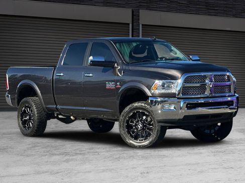 Used 2017 RAM 2500 Laramie image 2