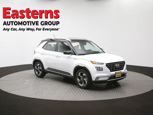 Used 2025 Hyundai Venue Limited FWD image 48