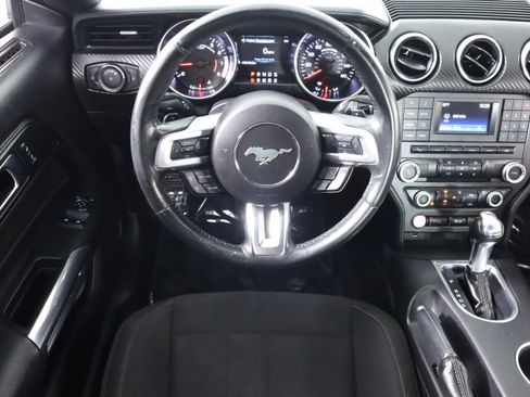 Used 2018 Ford Mustang Coupe image 29
