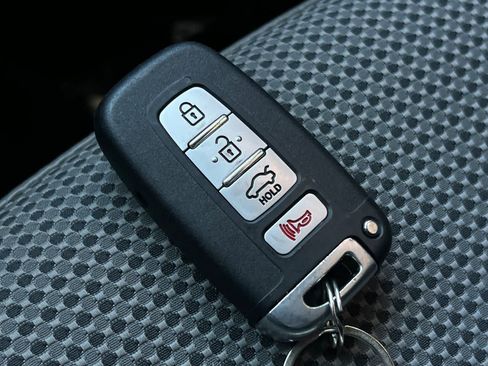 Used 2013 Hyundai Sonata SE w/ Navigation & Sunroof Pkg FWD image 24