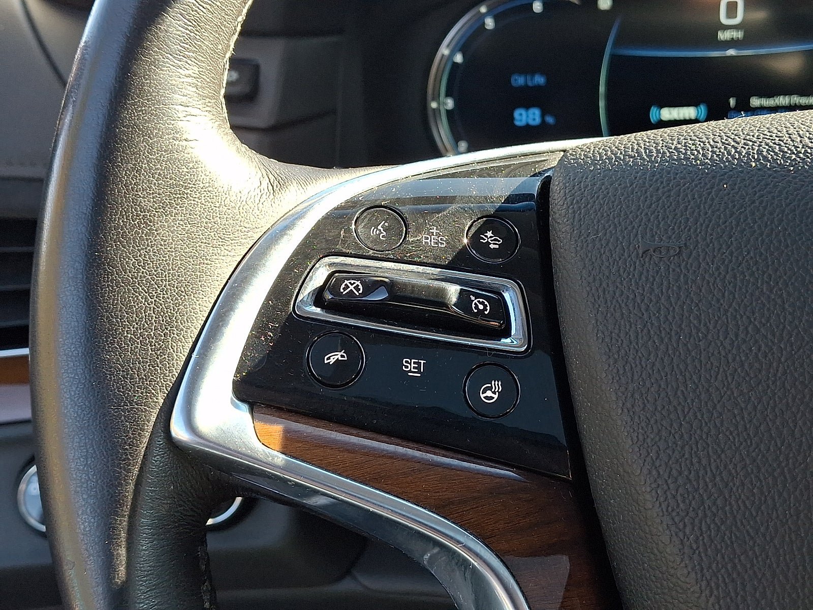 Used 2020 Cadillac Escalade Luxury AWD/4WD image 24