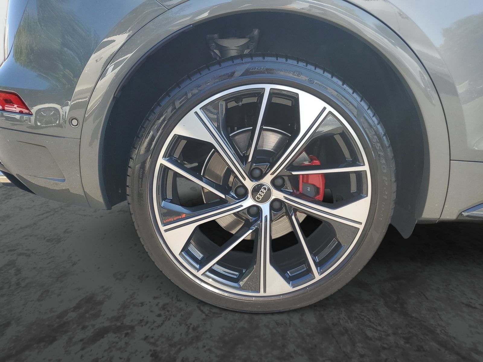 Used 2024 Audi SQ5 Prestige w/ Prestige Package AWD/4WD image 5