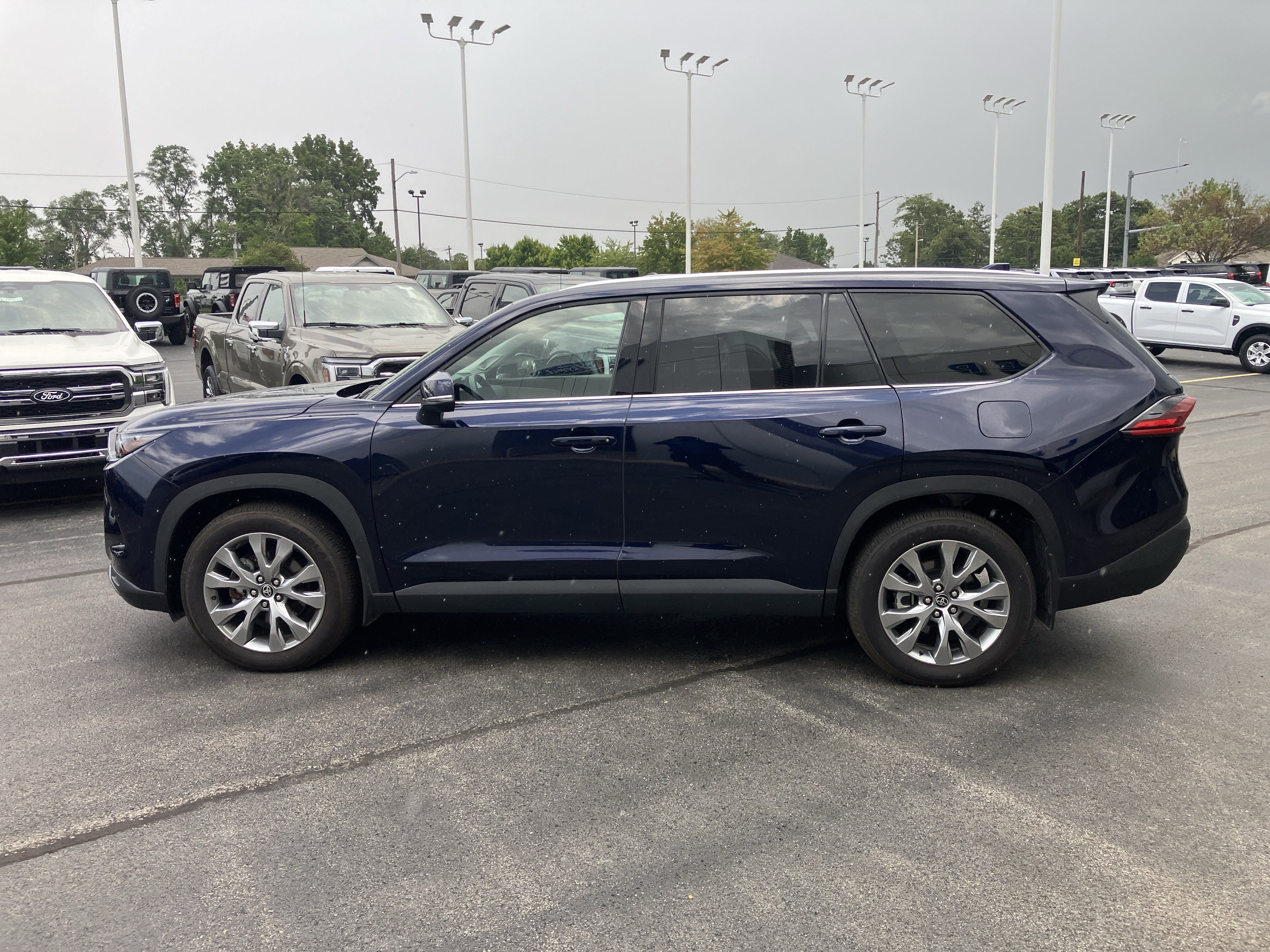 Used 2025 Toyota Grand Highlander AWD Hybrid image 4