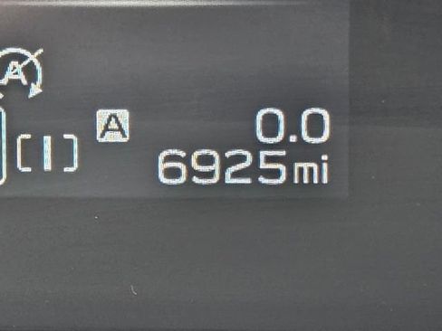 Used 2025 Subaru Crosstrek 2.0i Premium w/ Convenience Package #2 image 32