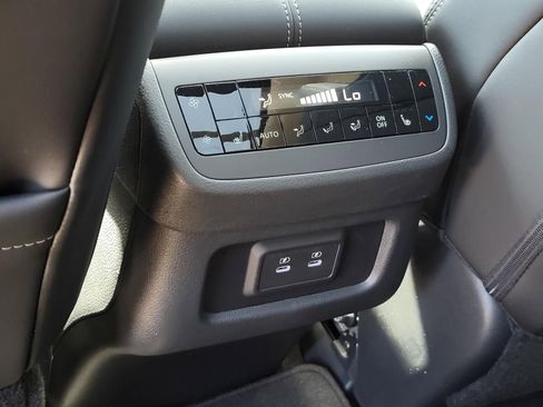 New 2026 Nissan Pathfinder SL image 19