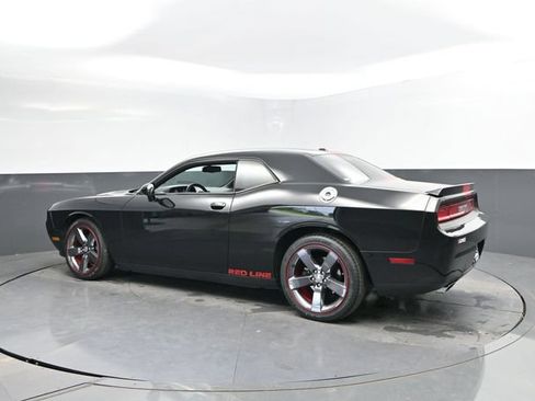 Used 2013 Dodge Challenger SXT RWD image 8