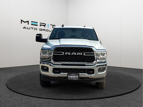 Used 2024 RAM 2500 Big Horn AWD/4WD image 3