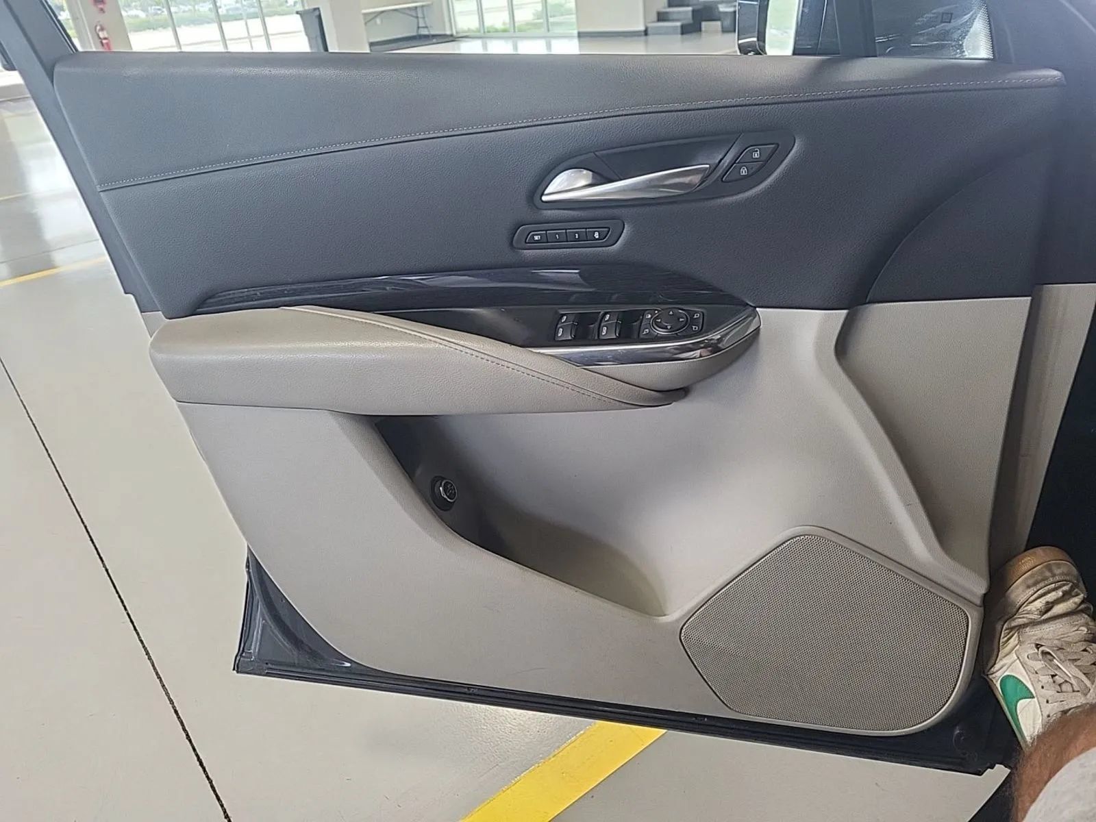 Used 2019 Cadillac XT4 Premium Luxury w/ Enhanced Visibility Package AWD/4WD image 13
