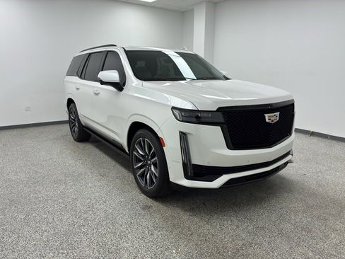 Used 2023 Cadillac Escalade Sport Platinum image 2
