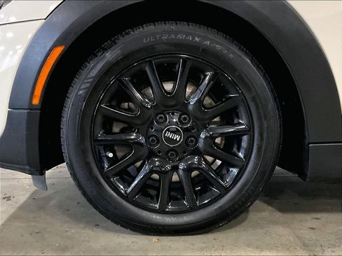 Used 2019 MINI Cooper S image 7