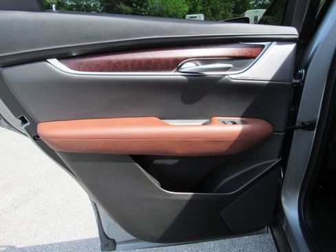 Used 2023 Cadillac XT5 Sportv w/ Technology Package AWD/4WD image 29