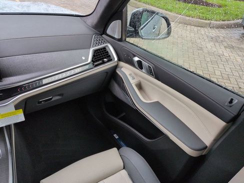 New 2026 BMW ALPINA XB7 AWD/4WD image 17