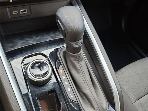 Certified 2024 Chevrolet Colorado Trail Boss w/ Advanced Trailering Package image 12