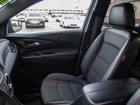Used 2023 Chevrolet Equinox RS w/ LPO, Floor Liner Package FWD image 14