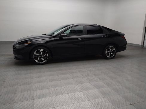 Used 2023 Hyundai Elantra SEL w/ Convenience Package FWD image 2