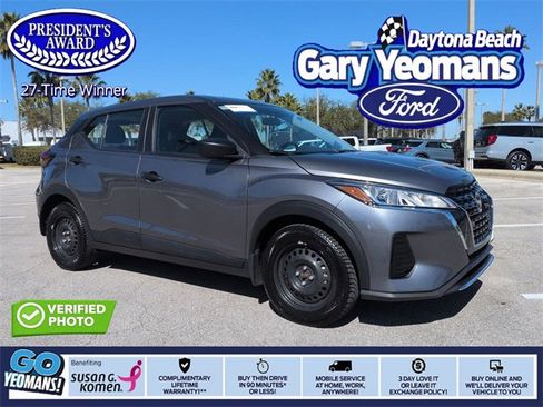 Used 2024 Nissan Kicks S image 1