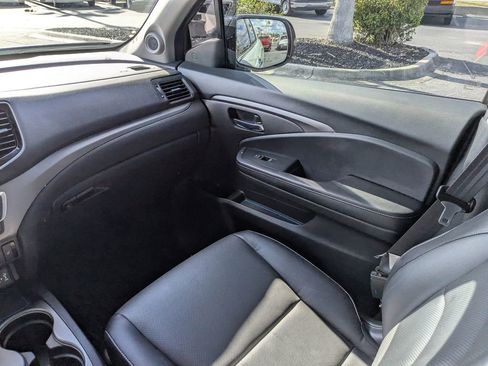 Used 2022 Honda Ridgeline RTL-E image 18