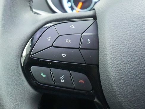 Used 2021 Jeep Cherokee Latitude Plus AWD/4WD image 36