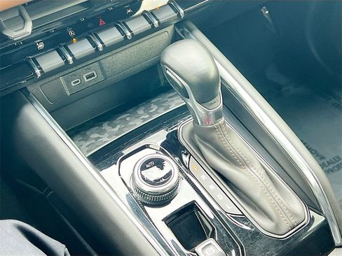 Used 2023 GMC Canyon AT4 image 17