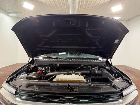 Used 2024 Ford Expedition Limited AWD/4WD image 19