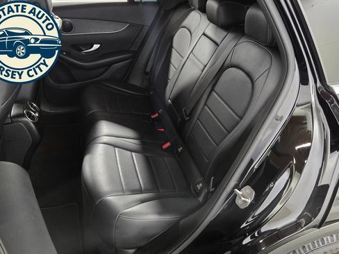 Used 2021 Mercedes-Benz GLC 300 4MATIC w/ Premium Package image 27